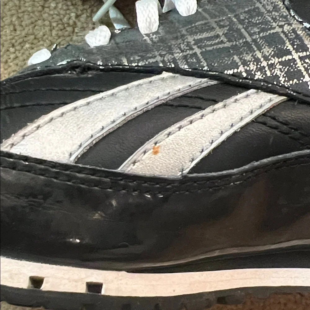 Reebok Classics Women’s Black and Gold Plaid Sneakers, Sz 7